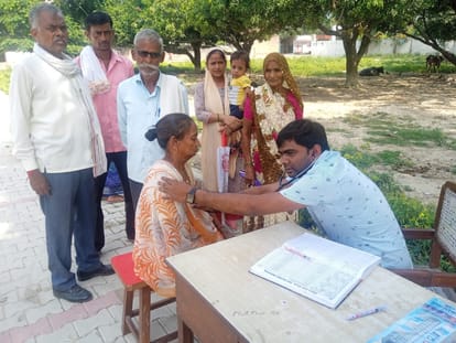 Arthritis, obesity and stone patients also reached the homeopathic health camp
