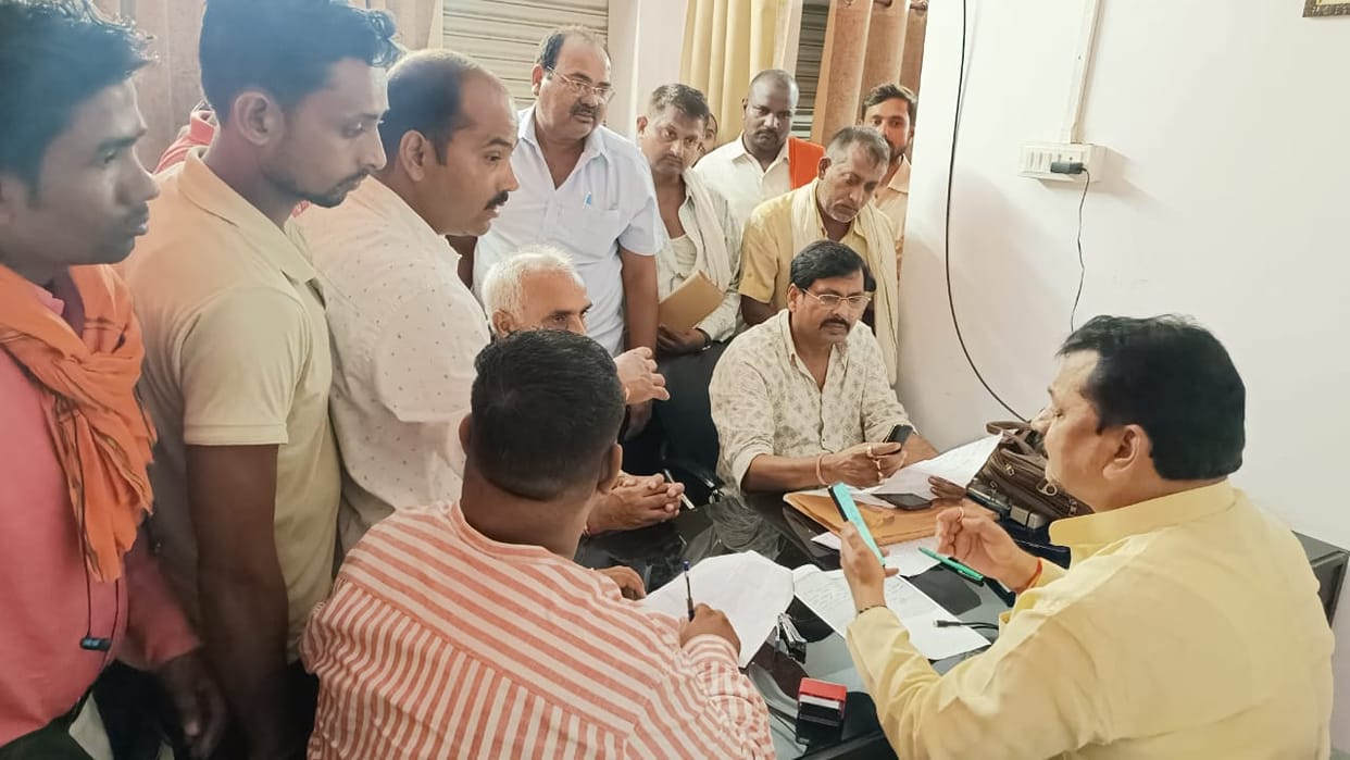 Officers should show seriousness in resolving complaints: MP