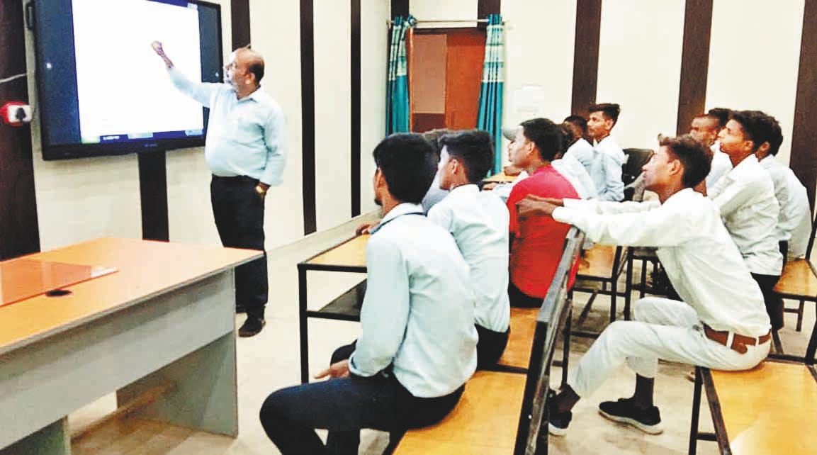 Loknayak Jaiprakash Narayan Ashram Paddhati Vidyalaya
