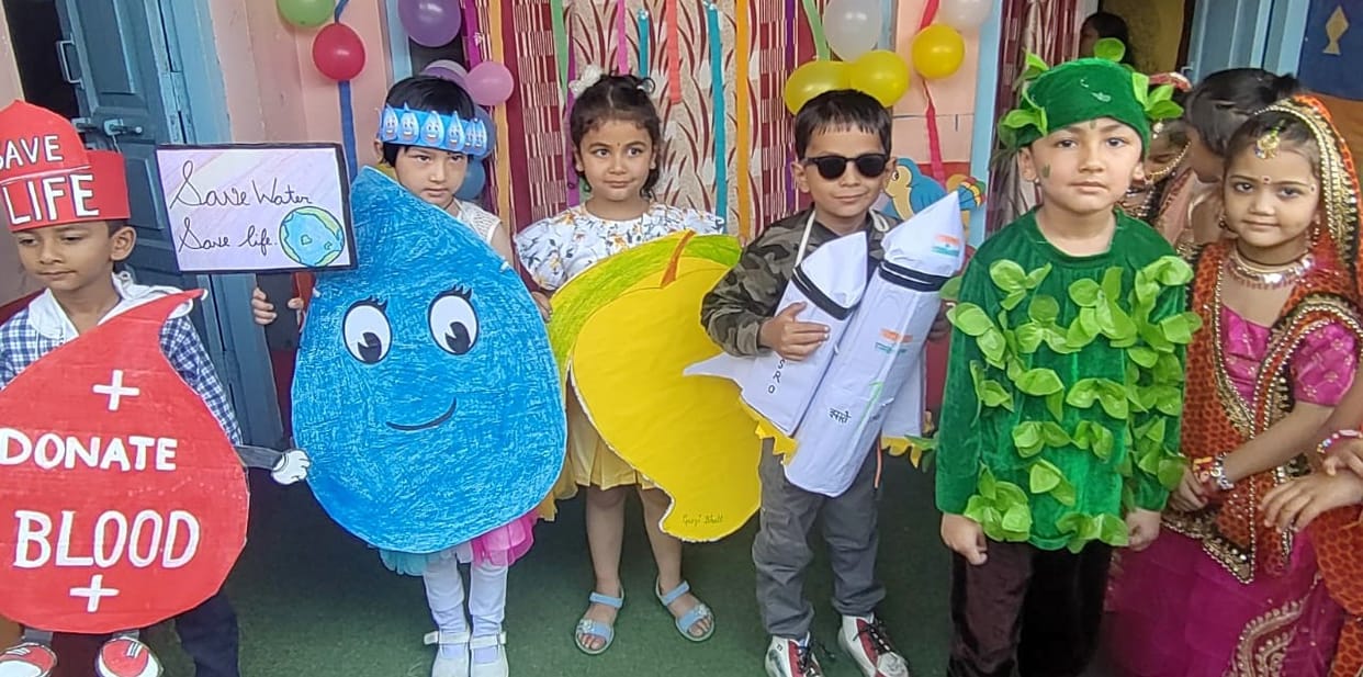 Fancy dress competition in pithauragarh