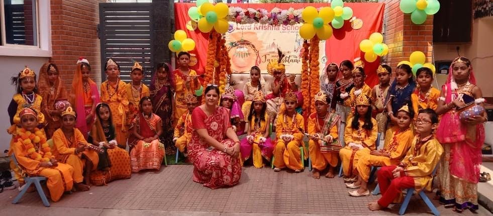 Children were enthralled by dressing up in the form of Shri Radha-Krishna.