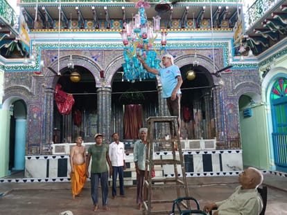 Market decorated for Janmashtami, attractive clothes for Laddu Gopal