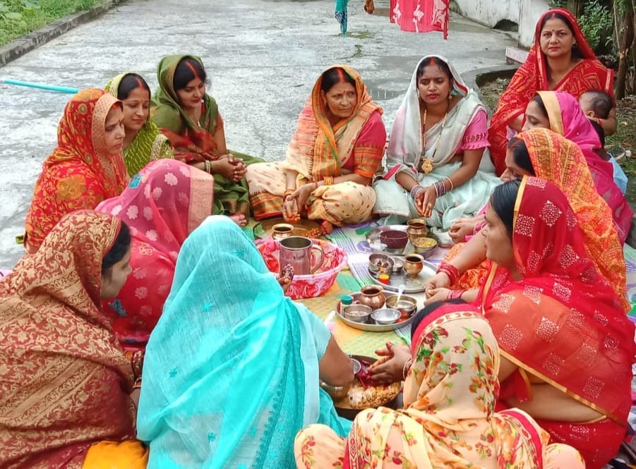 Mothers keep fast for son's longevity, worship