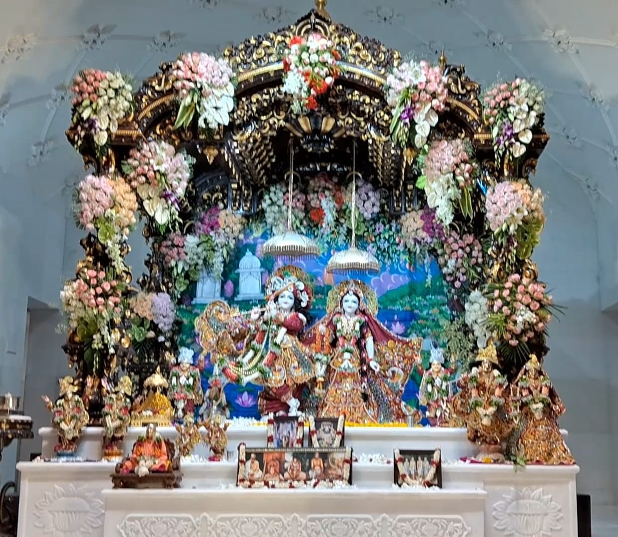Nandlala was born in every house echoed Jai Kanha-Jai Gopala