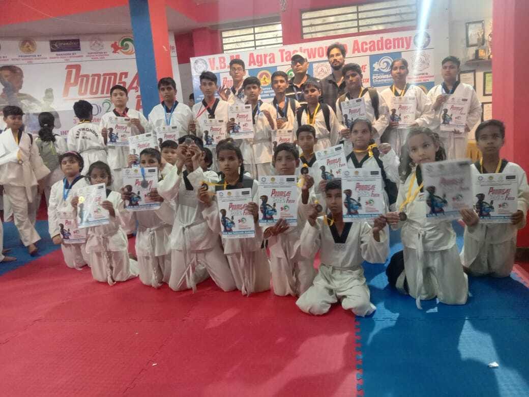 Players won gold, silver and bronze medals in Taekwondo