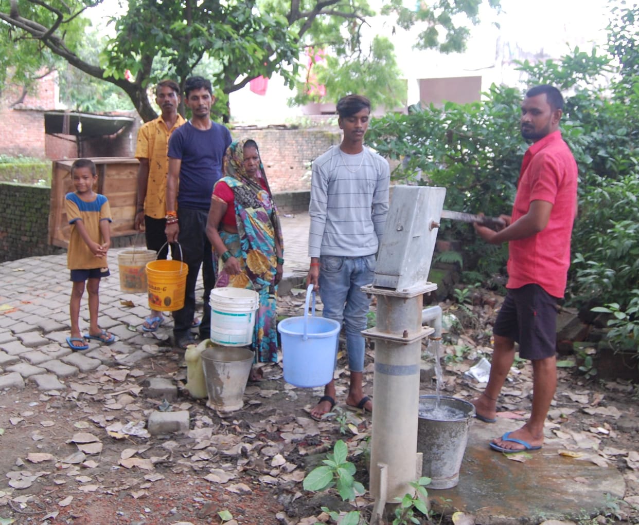 There is no arrangement for drinking water for 11 thousand families, they resort to bottled water and hand pumps.