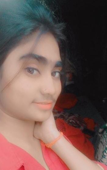 Dead body of student found hanging from noose