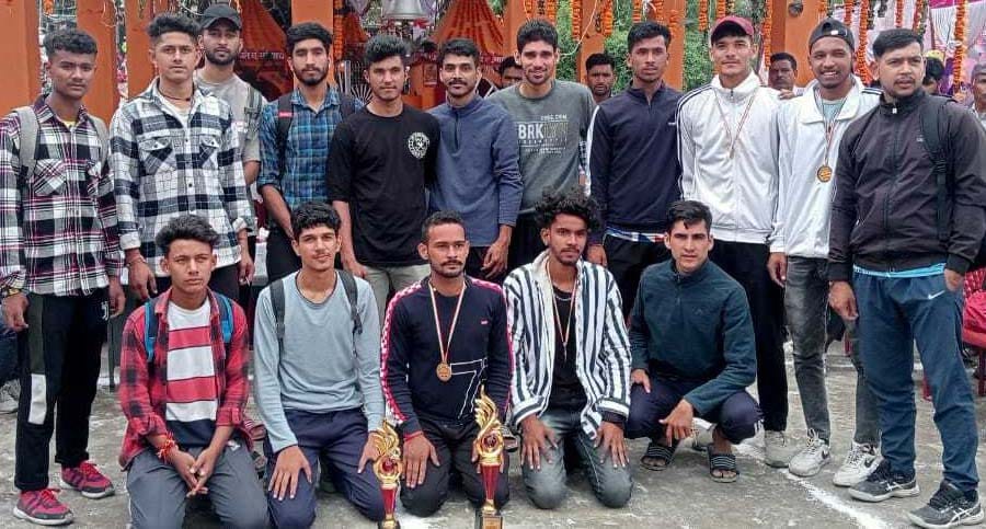 Tanakpur defeated Lohaghat in volleyball