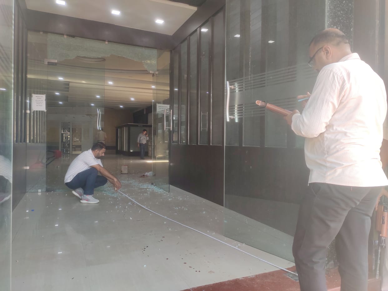 Quarrel in pool party, bullets fired during attempt to resign