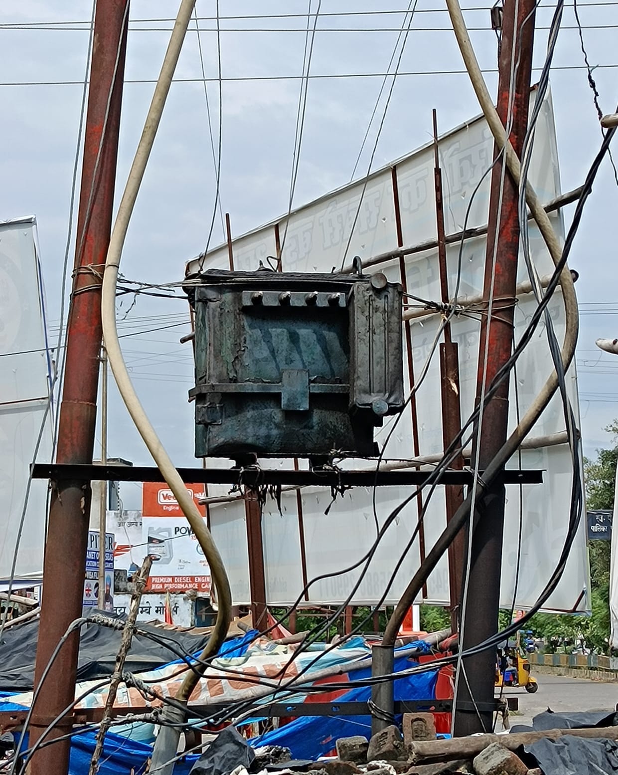 Four transformers blew up, power cut to more than 400 houses
