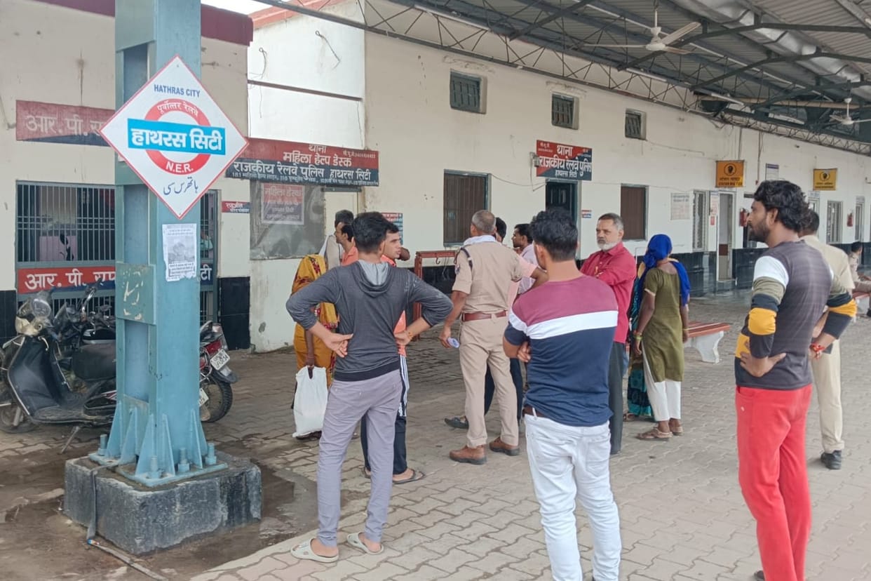 Seven drivers who passed through the gate arrested