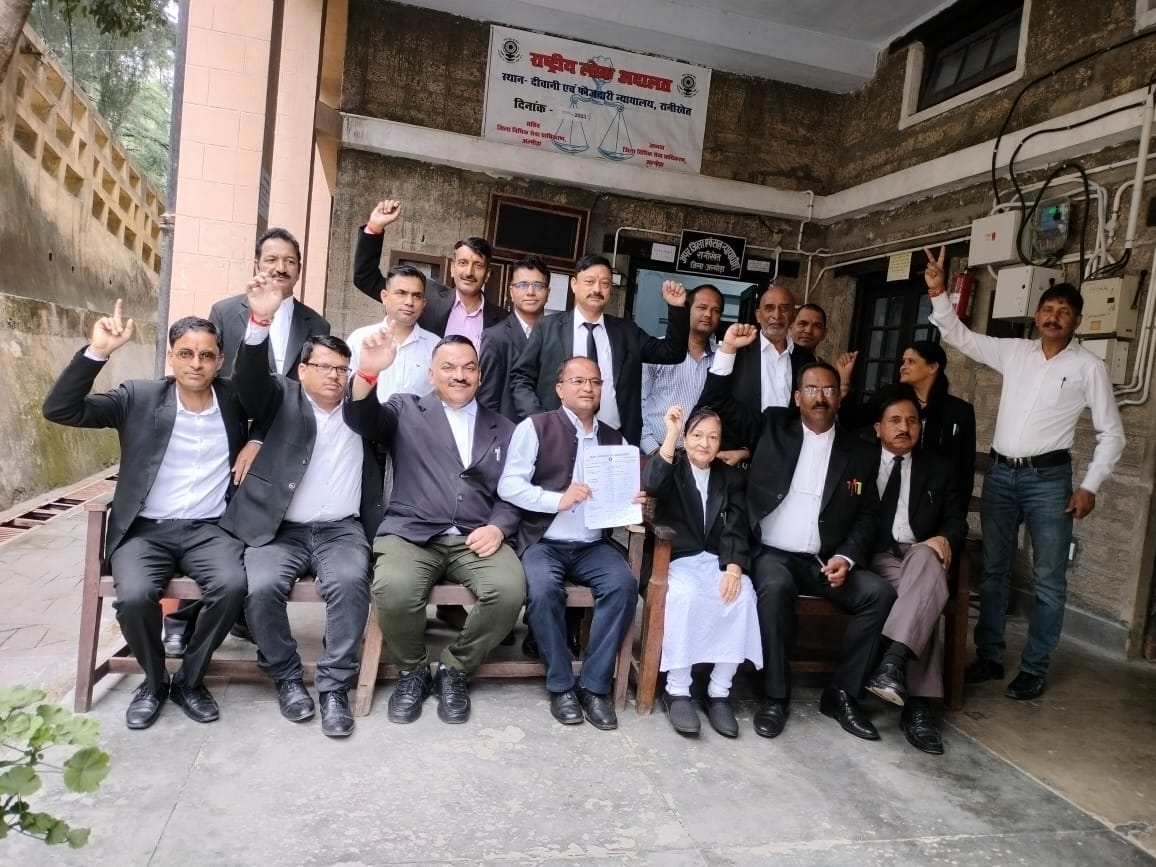 Protest by advocates in almora and bageshwar
