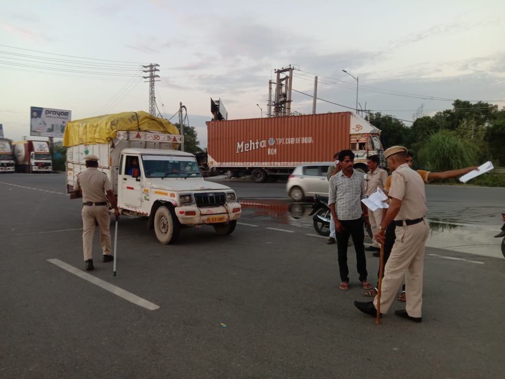 Ten blocks installed from Gannaur to Kundli border and Kharkhoda, parking lying empty
