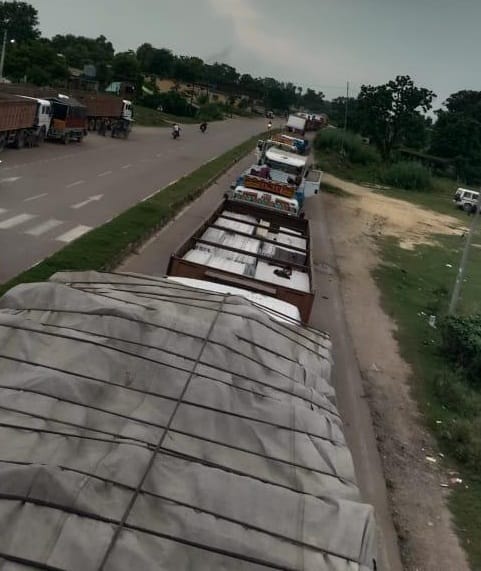 traffic jam in border