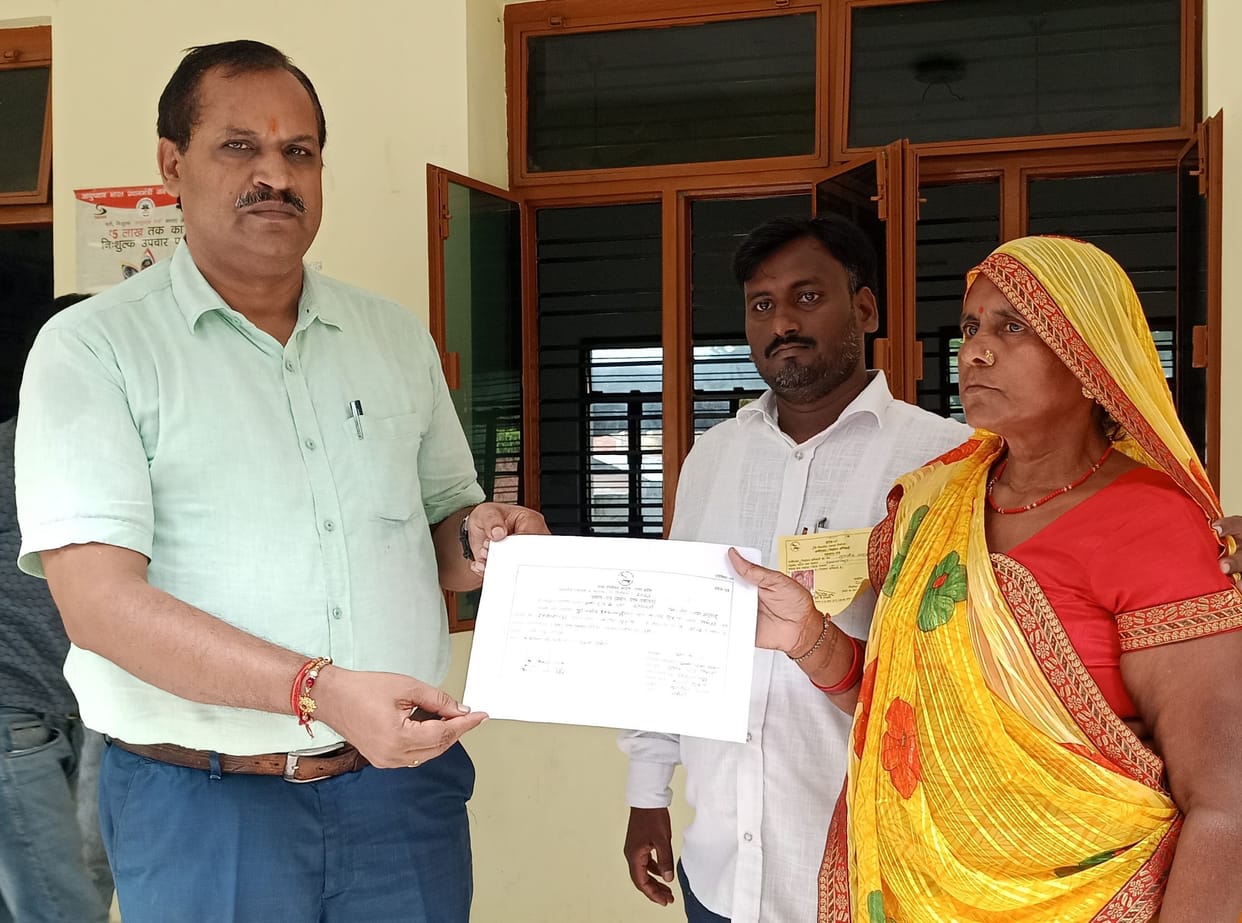 Kalavati became the village head of Ikkatajpur by winning 254 votes