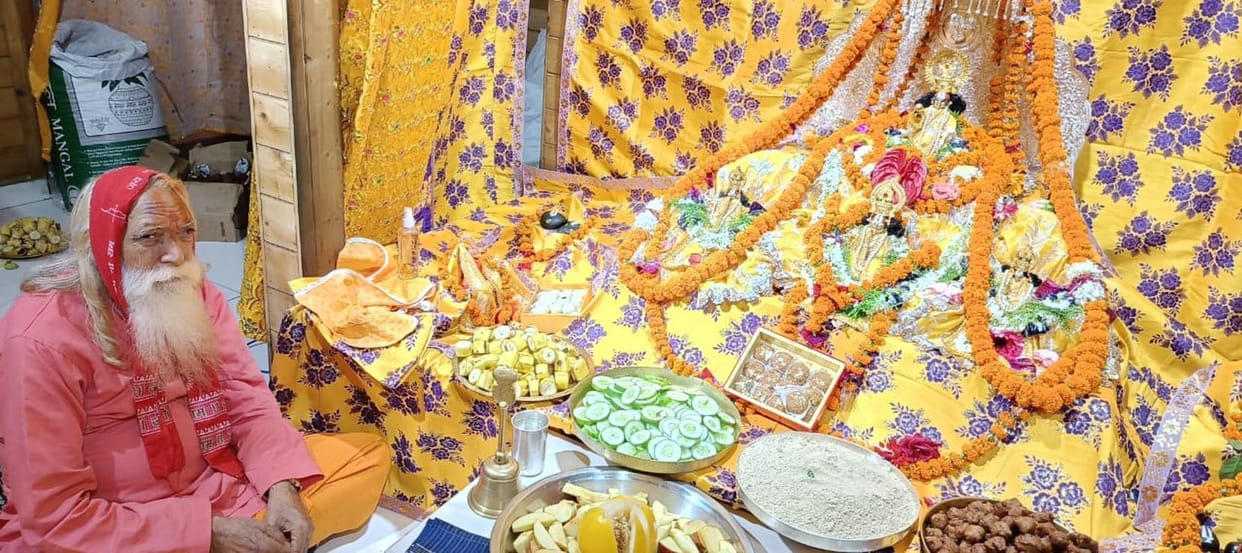 Congratulations on the birth of Kanha echoed in the court of Ramlala.