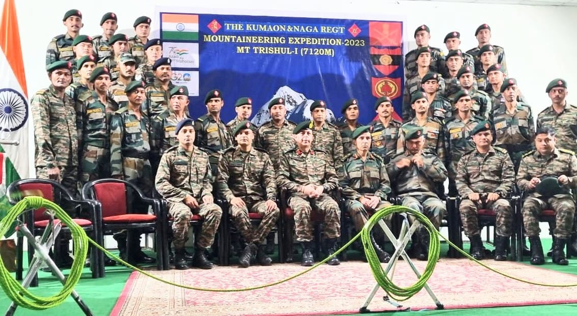 Army team leaves to conquer Trishul mountain