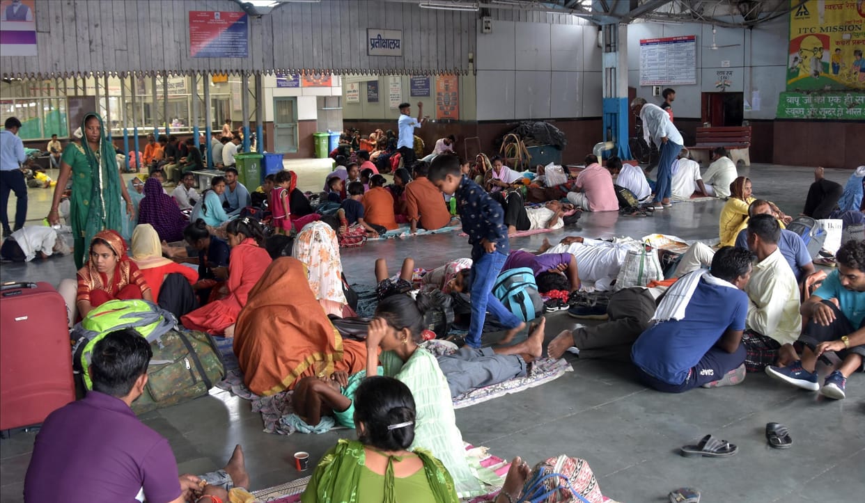 17 trains remained cancelled, more than five thousand passengers postponed their journey