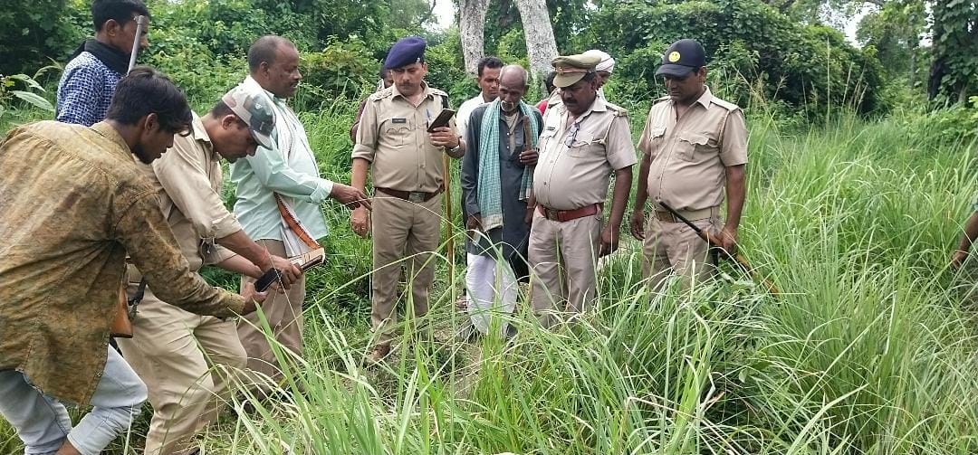 The villagers kept screaming, kill, kill...the leopard dragged the woman to death.