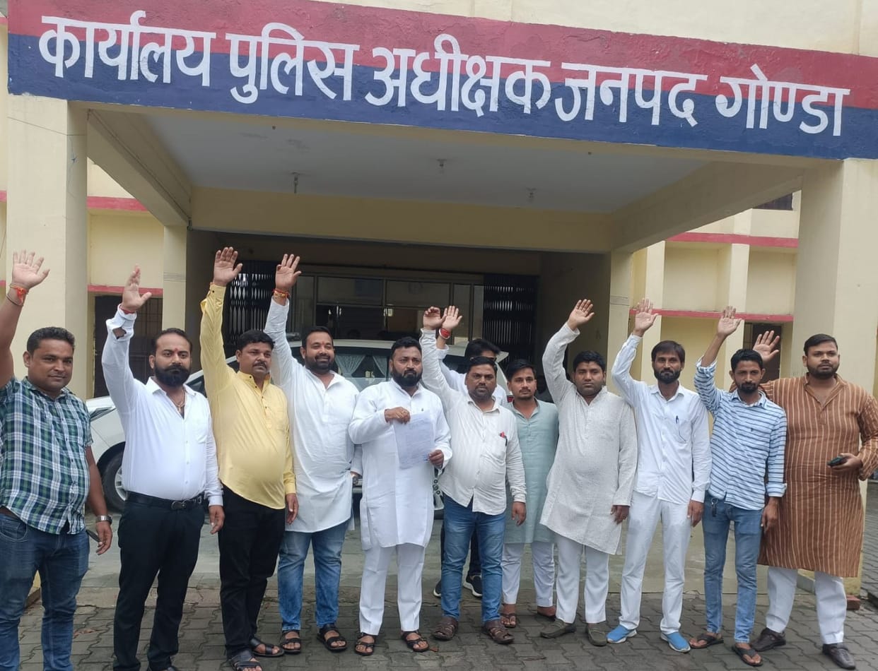 Protest of councilors at SP office