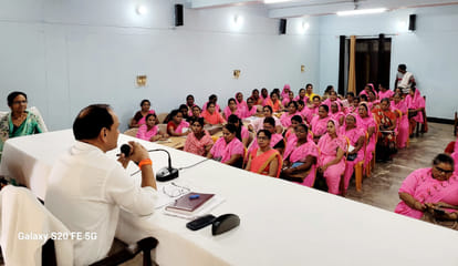 Maintain good atmosphere at Anganwadi centres: SDM