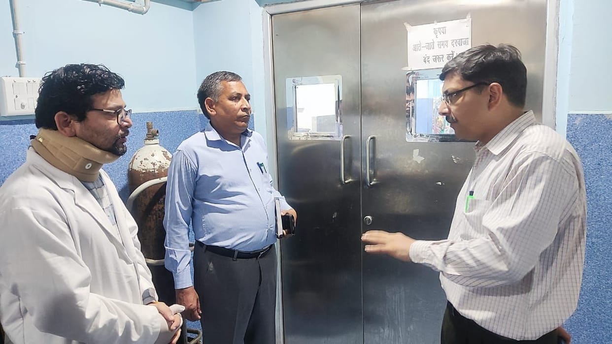 Keep adequate stock of medicines in the district hospital: DM