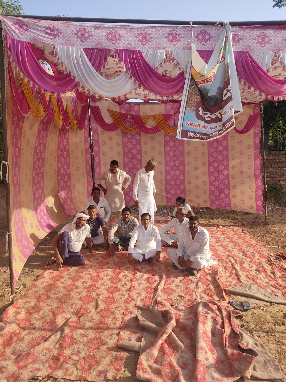Disposal machine stopped at Bakrianwali plant, villagers returned trolleys full of garbage