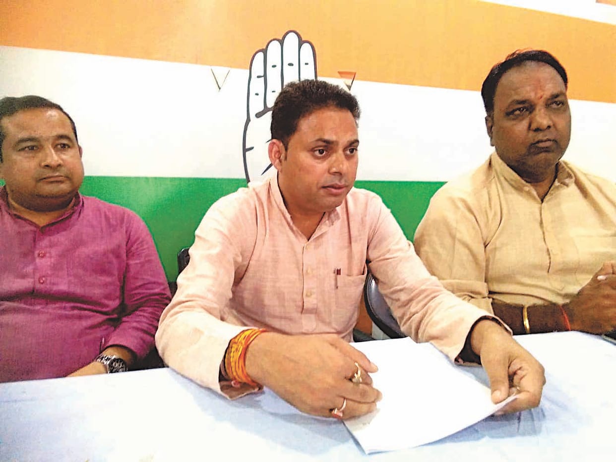 Government turning away from public problems: Kapri