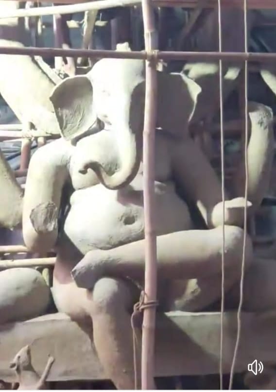The city's tallest Ganpati will be present in the Durga Bhawan temple.