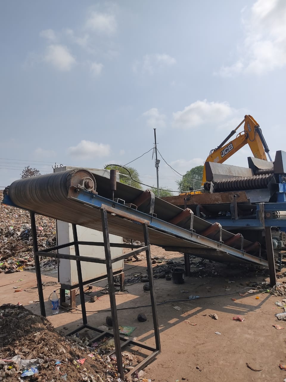 Officials did not arrive to inspect garbage plant, villagers lodged complaint in CM window