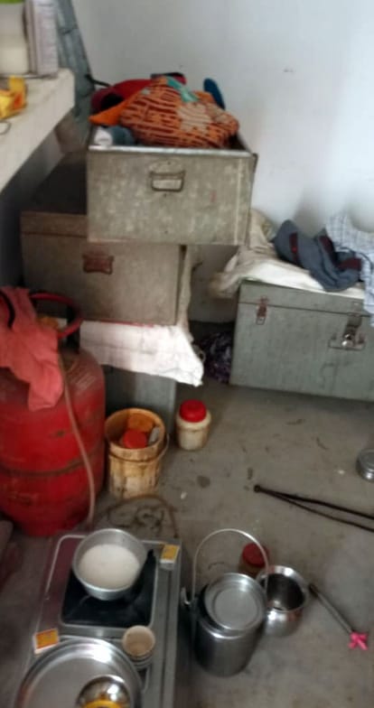 Goods worth Rs 1.5 lakh stolen from house in Khedadas
