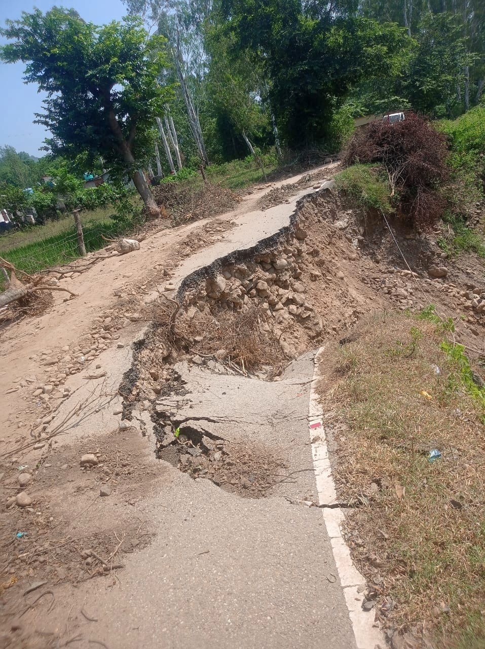 2.10 crore rupees loss to pwd in kalaambh and near area due to rain and landslides