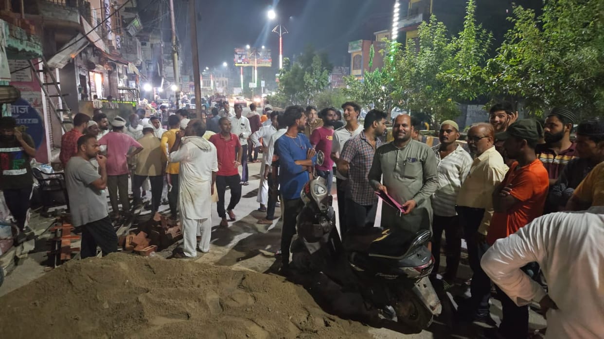 The team stopped illegal construction on municipal shops