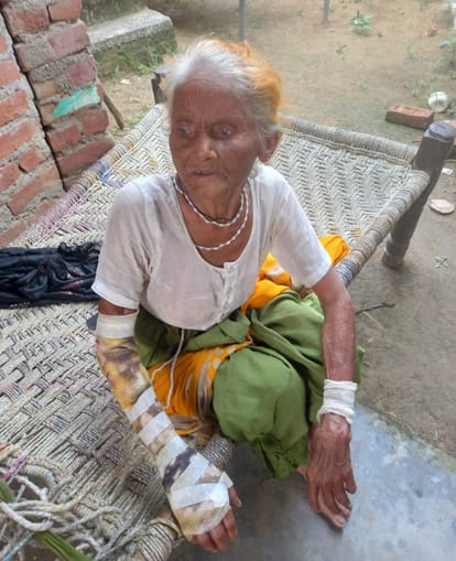 Ran away from the shop with a necklace worth Rs 21 thousand