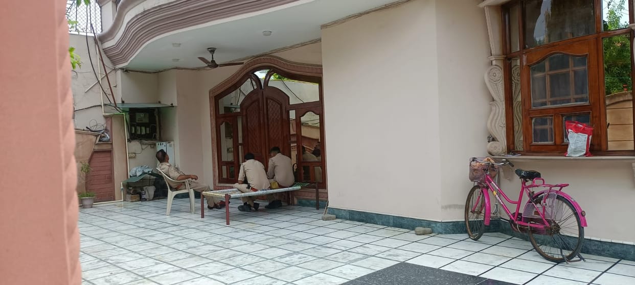Income tax raid on the house of Azam Khan's son's friend Ekta Kaushik