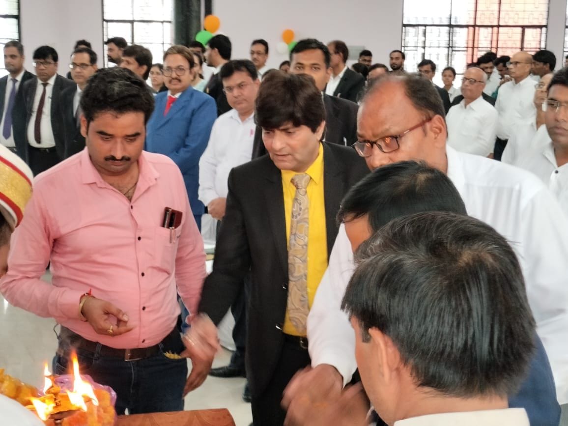 Repeated resolution to work in Hindi between competitions