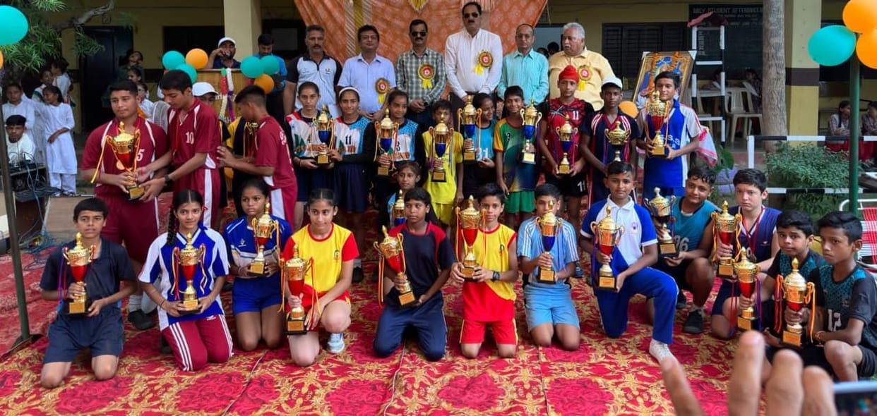 Women and men teams of Basdehra captured the Kabaddi trophy