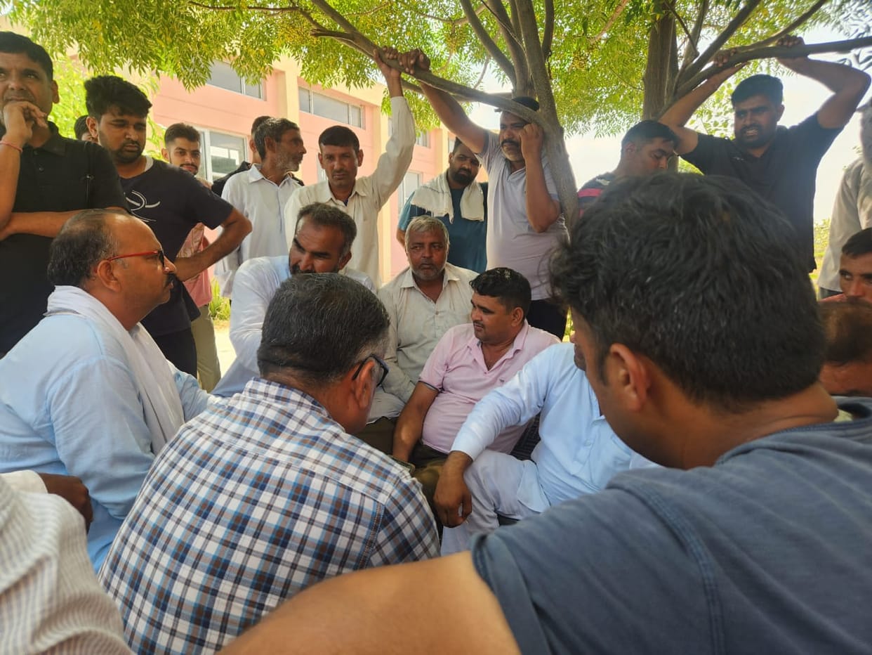 Villagers in Kharar Alipur, fed up with long power cuts, locked the 33 KV sub-station