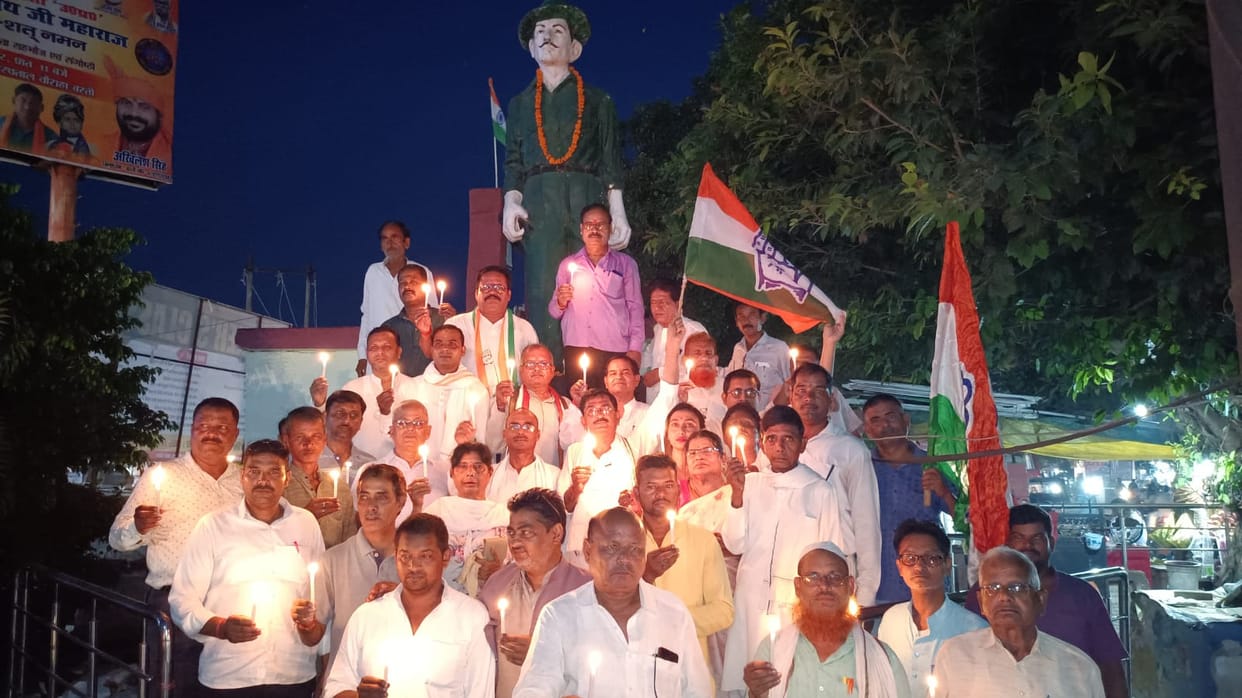 Congress took out a candle march
