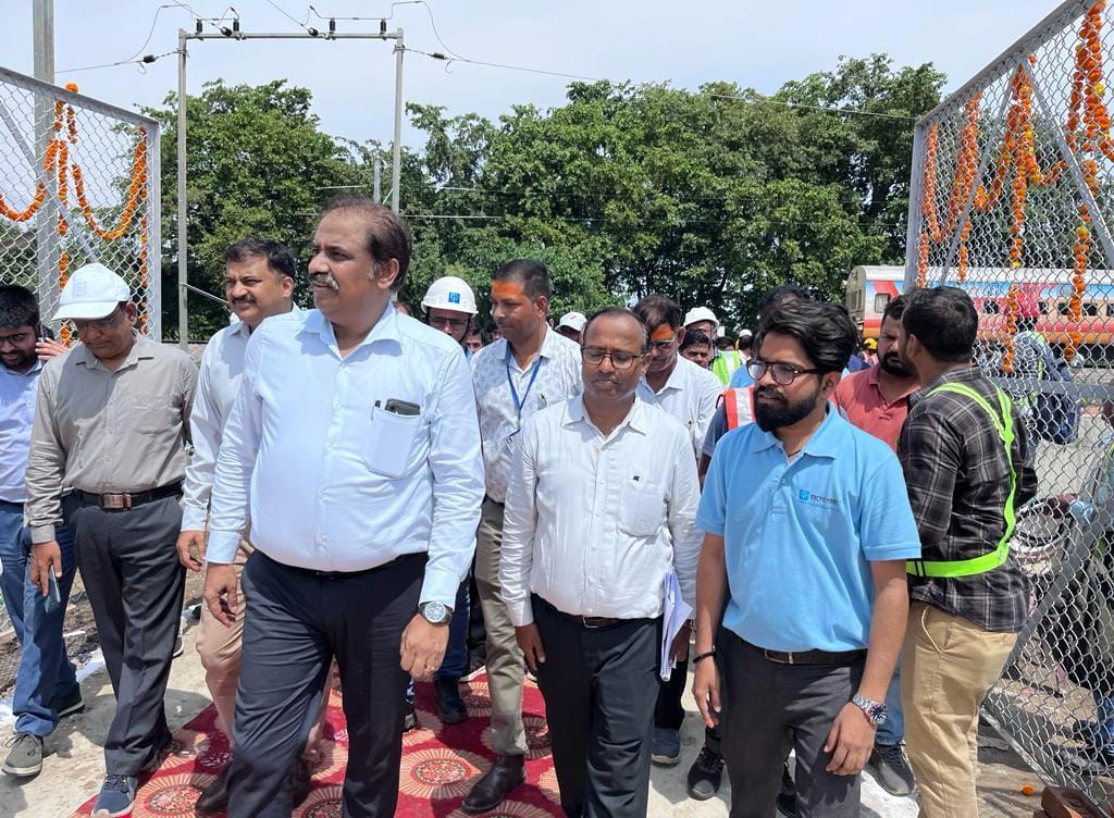 Inspection of railway electrification from Shahgarh to Kurraiya successful