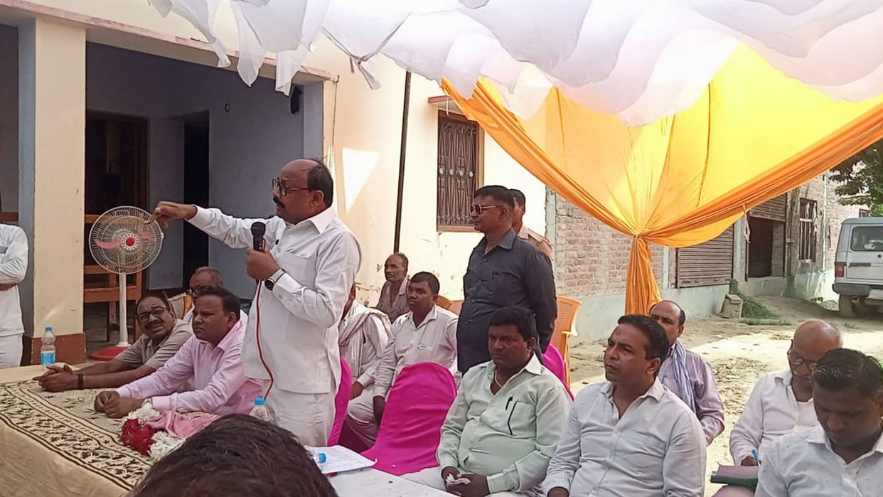 BJP-Congress working with casteist mentality