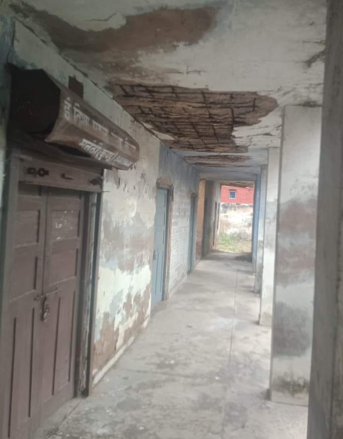 Kund CHC building dilapidated, employees working risking their lives