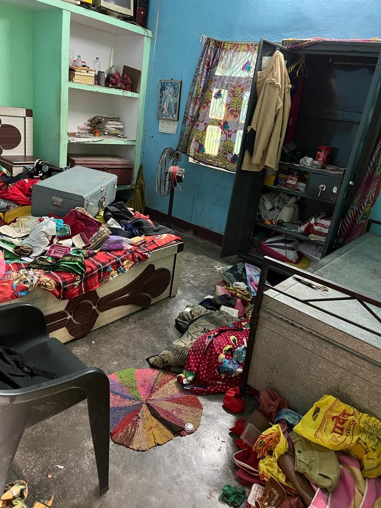 Thieves searched two houses in Mahadevari village