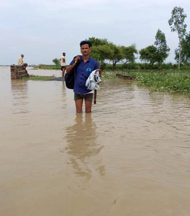 Embankment washed away due to erosion of Ramganga river, crops on the verge of destruction