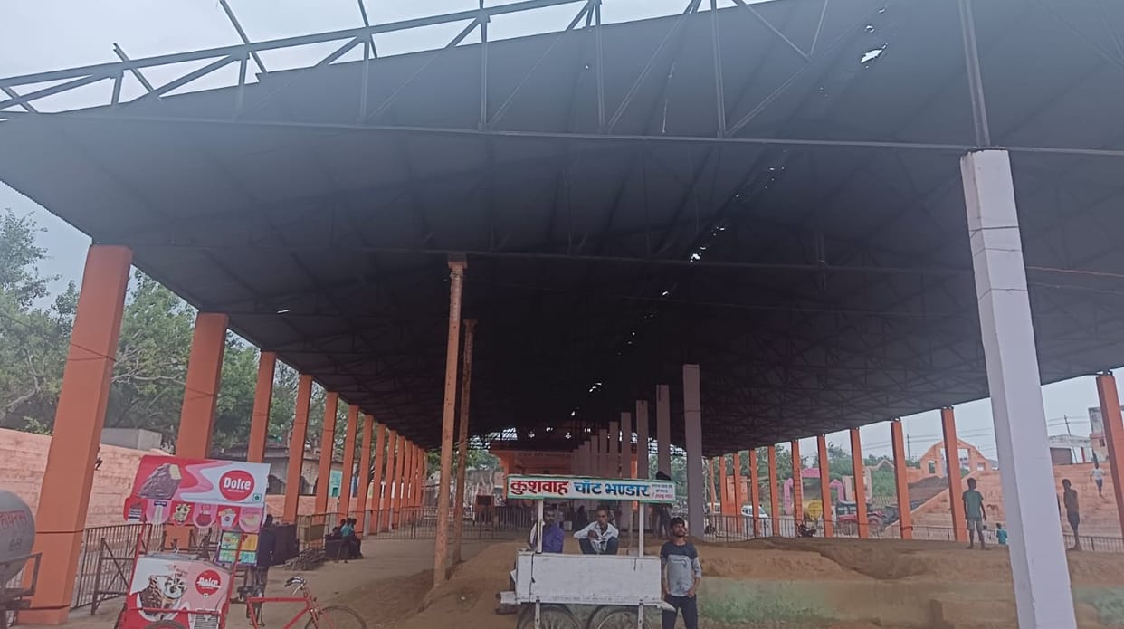 Hathras fair Shridauji Maharaj comes closer