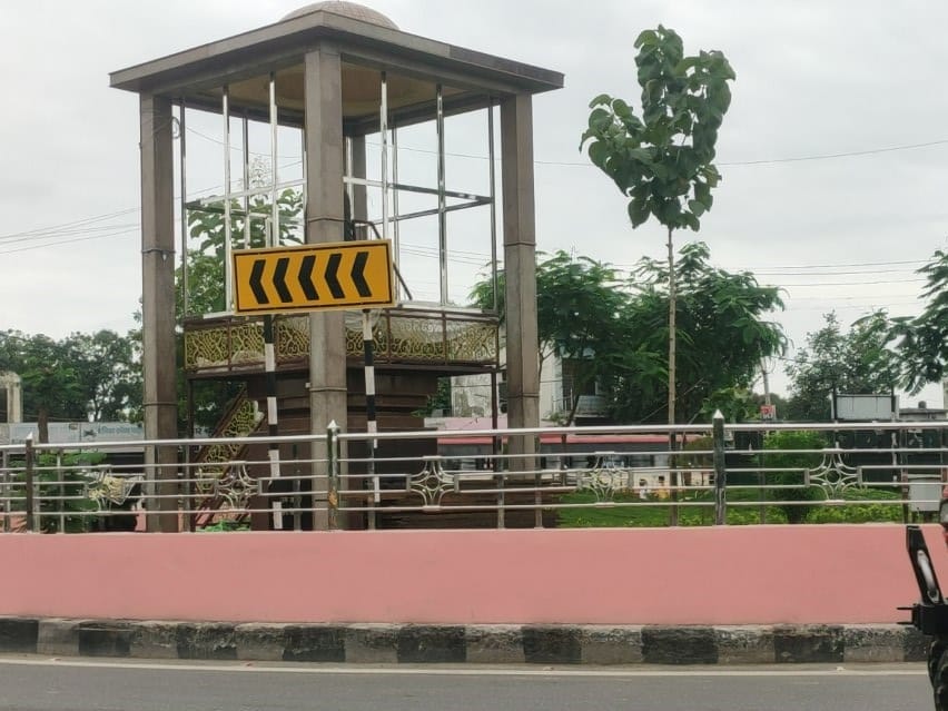 Statues will be installed around Chaudhary Charan Singh Park