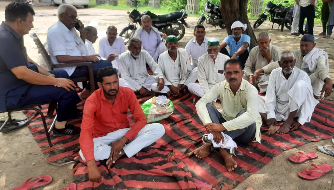Demand to search for security personnel, protest continues for third day