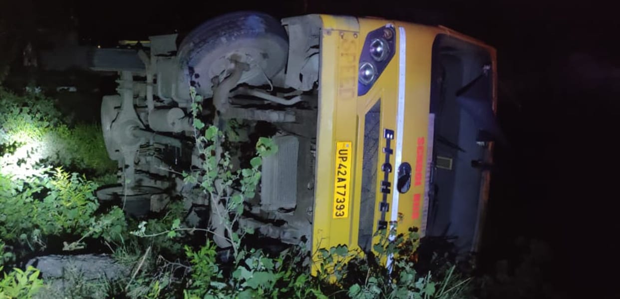 Bus full of devotees overturns while trying to save cattle, 22 injured