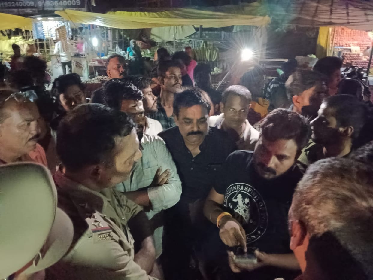 Cows were being taken away in a trolley, Hinduists created ruckus