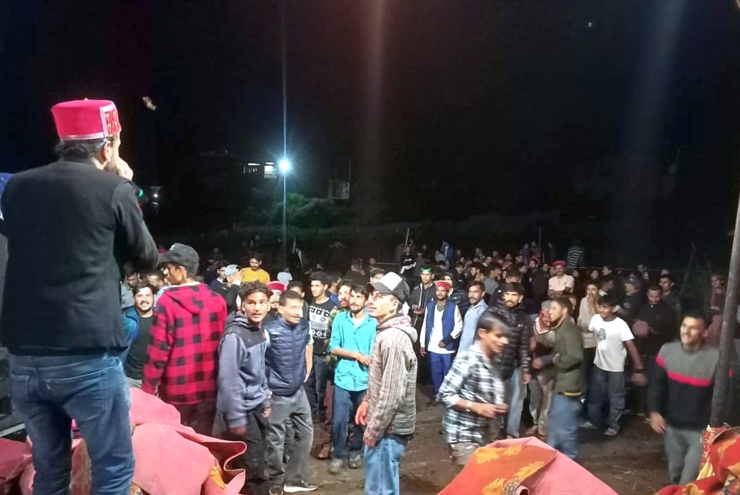 Singer Dewan made the audience dance in the sair fair